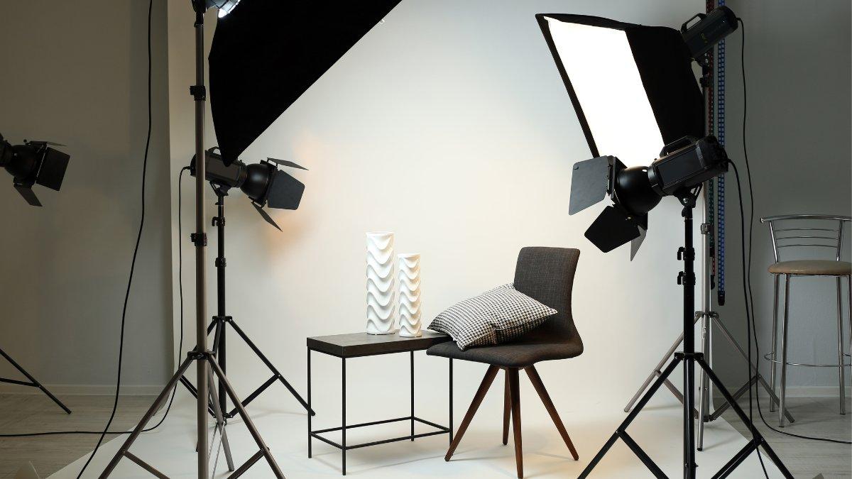 Fond photo : 5 astuces infaillibles pour éviter les reflets en studio